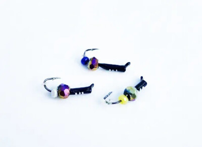 Мормышка D-1,5 Ст-к Черн, Белые Полос + Шар Хамелеон D-3мм 0,3гр (3 шт)